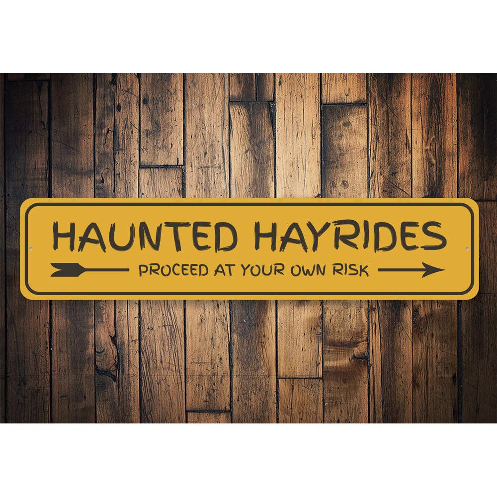 Haunted Hayrides Arrow Sign